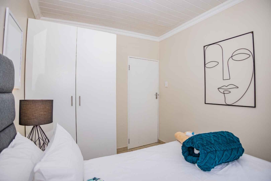 To Let 2 Bedroom Property for Rent in Oakdale Western Cape